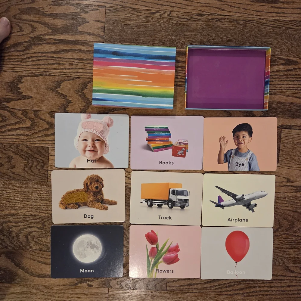 Lovevery-The Inspector Play Kit (Months 7-8)- 'Things I See' Texture Cards